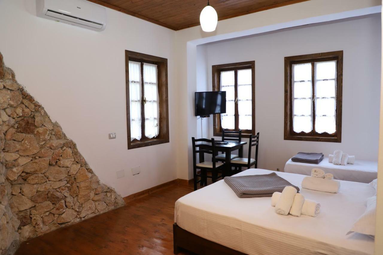 Hotel Demaj Berat Exterior photo