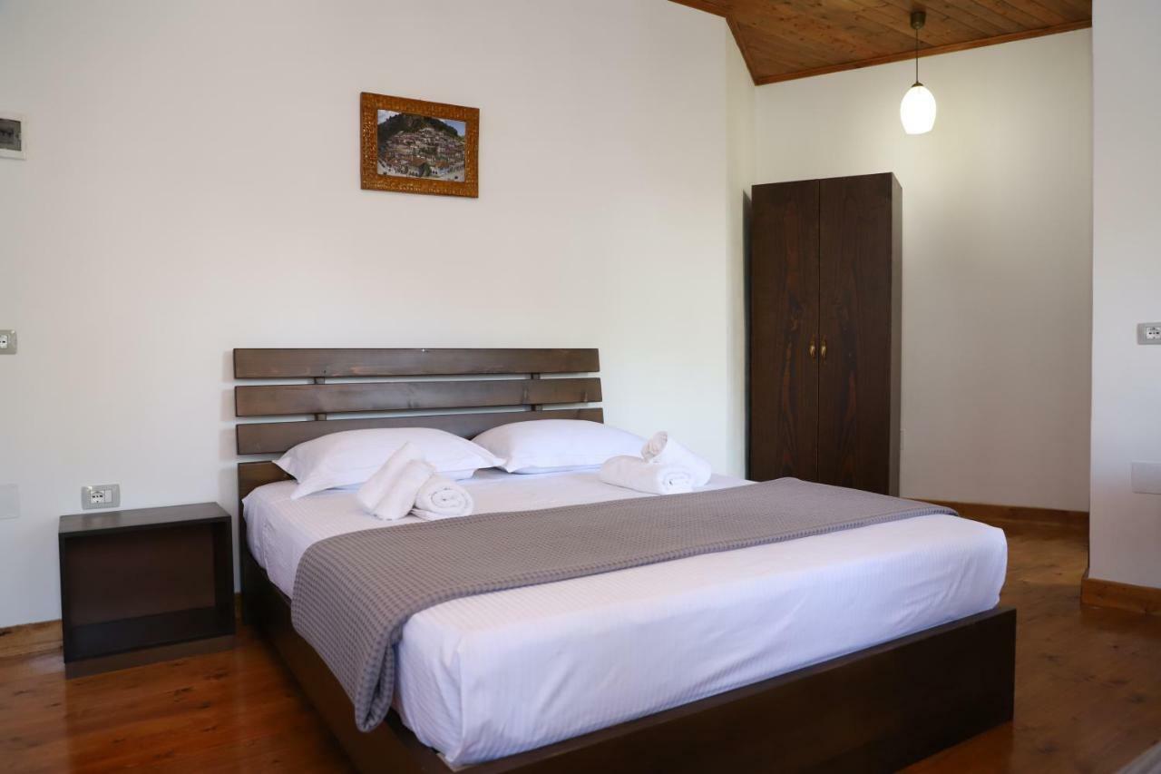 Hotel Demaj Berat Exterior photo